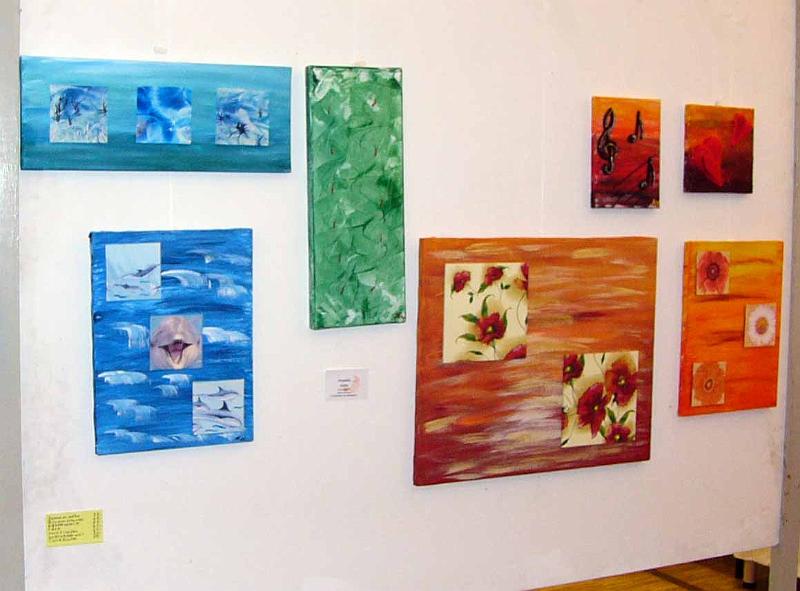 kalka06.jpg - Angelika Kalka: Ausstellungswand mit Enkaustikbildern
